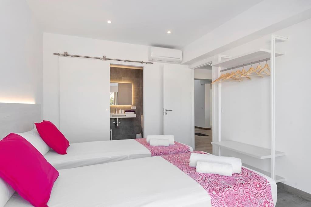 Villa Noka Cala'N Blanes  Bagian luar foto